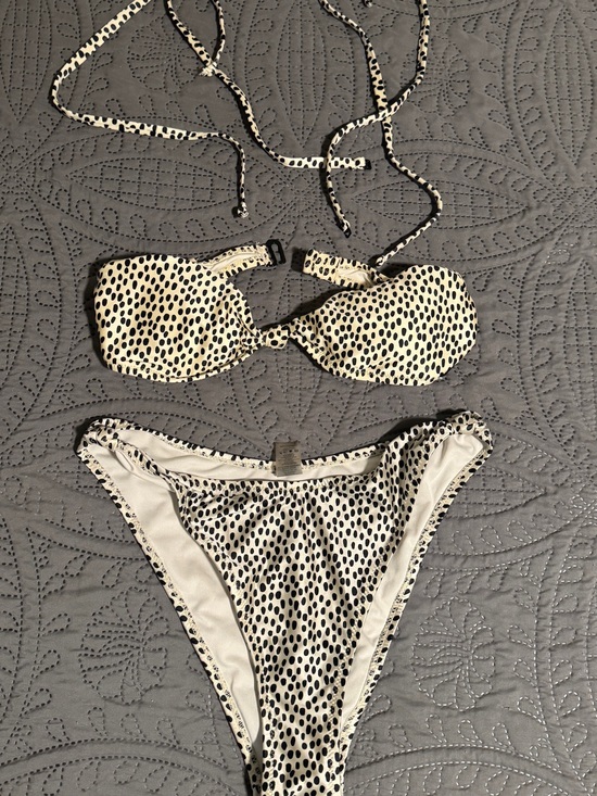 Kendall & Kylie Other - Kendall & Kylie Cream Bikini with Black Spot Trim
